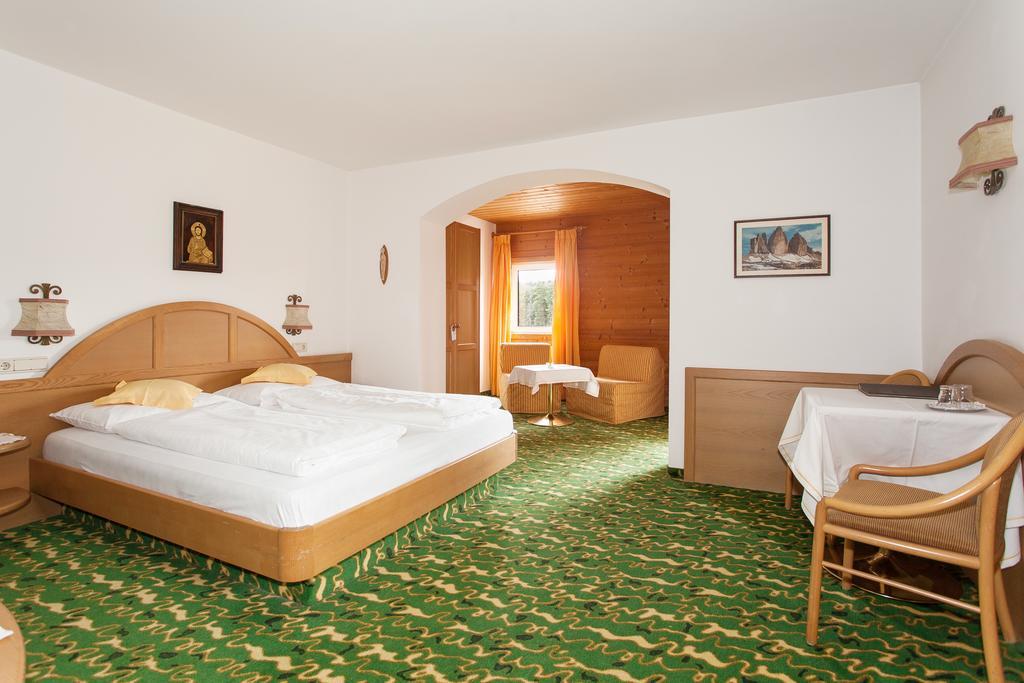 Hotel Lichtenstern Soprabolzano Bilik gambar