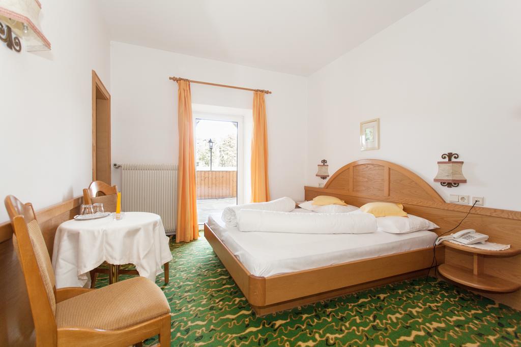 Hotel Lichtenstern Soprabolzano Luaran gambar