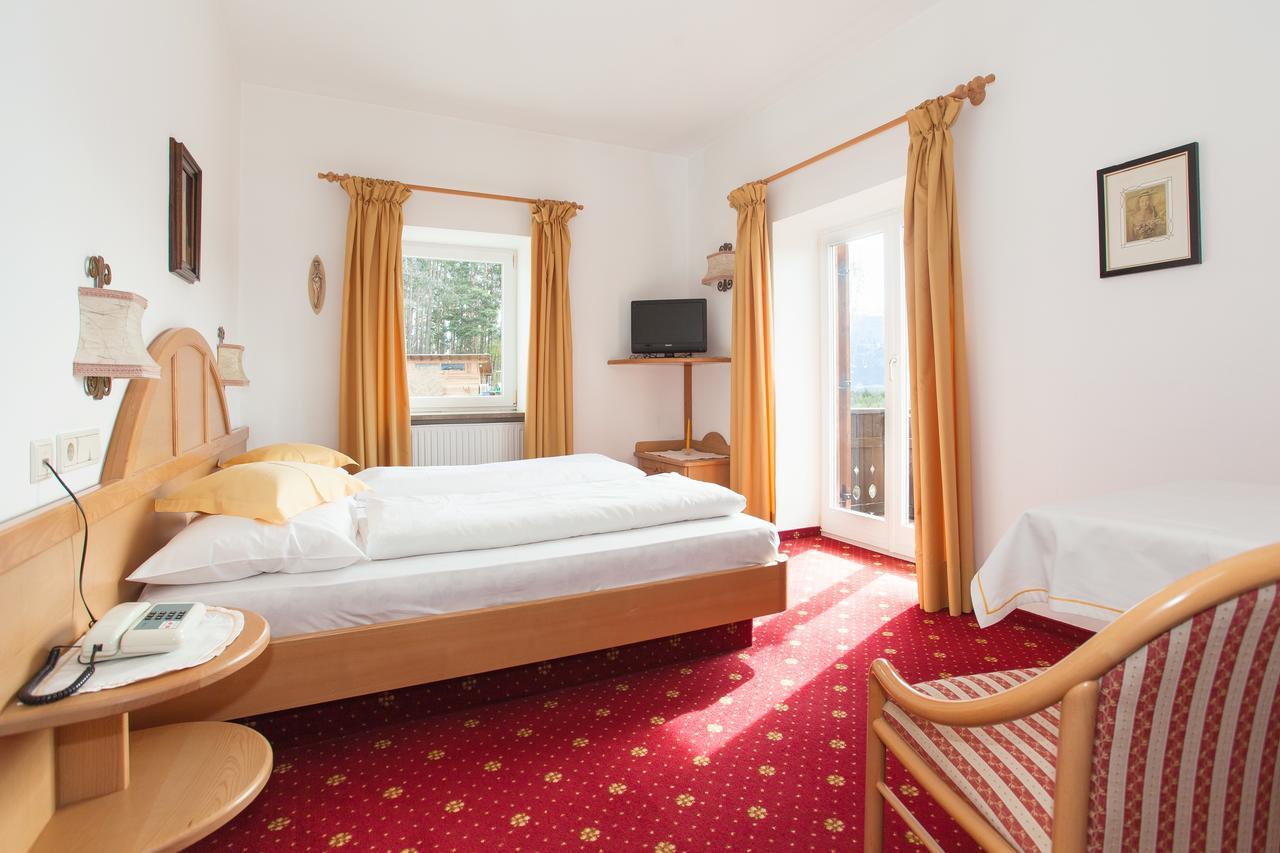 Hotel Lichtenstern Soprabolzano Luaran gambar